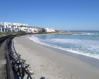Langebaan Sea Cottages - Langebaan - Beach