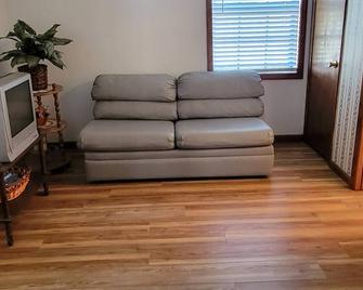 Aunt Mary's House - New Albany - Huiskamer