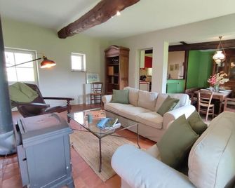 Gîtes de France - Le gîte du Manoir des Roques - Rives-en-Seine - Huiskamer