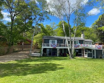 Beautiful lake side lower unit cabin on pelican lake - Pequot Lakes - Building