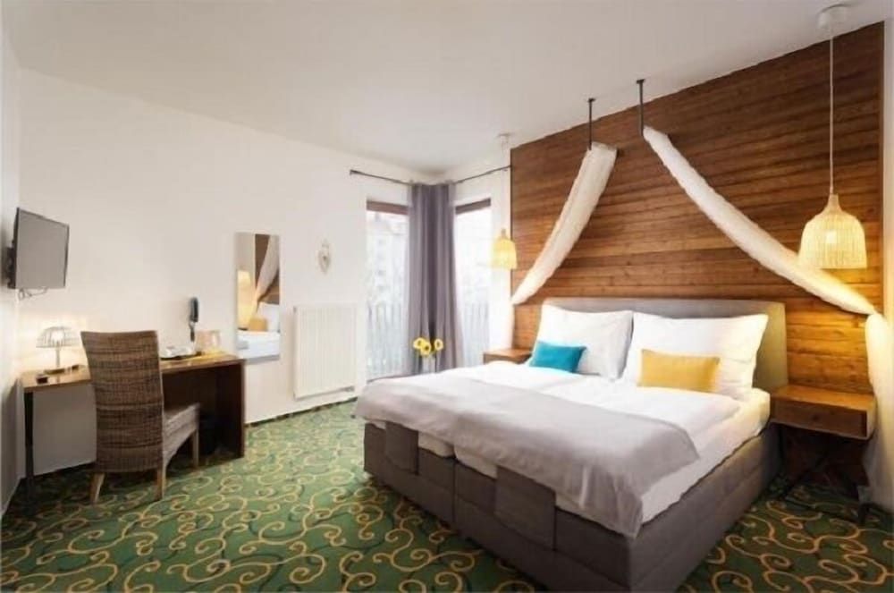 Hotel Sharingham thumbnail 3