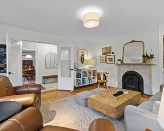 Blockmaker's House - Charlottetown - Living room