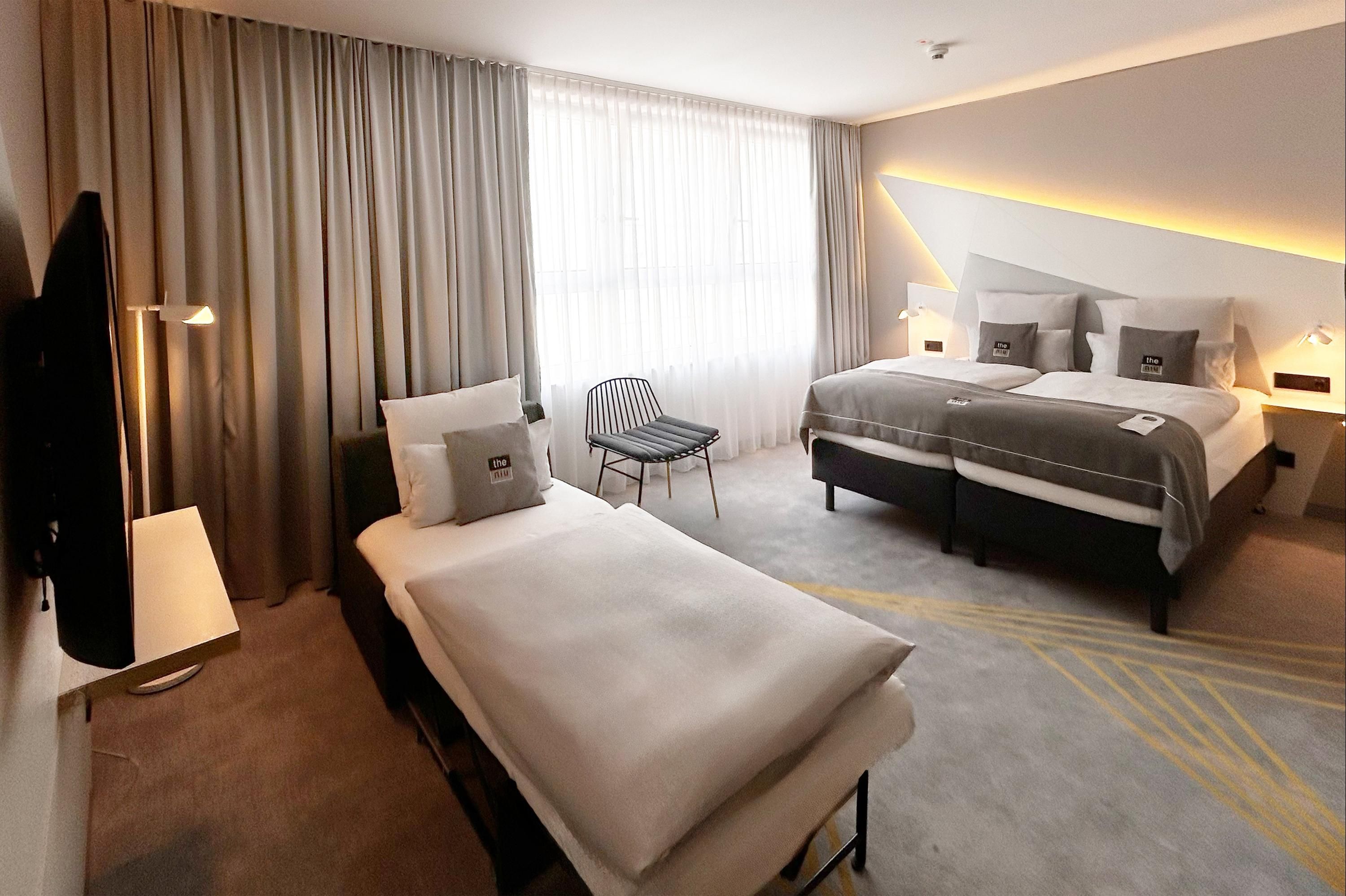 هوليداي إنن ا ت اإن و،ي ك، اون فرانكفورت أوستيدند بي آيتش جي - فرانكفورت ام ماين - غرفة نوم