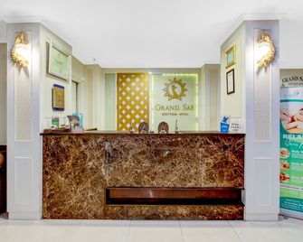 Palette Grand Sae Boutique Hotel - Surakarta City - Recepción