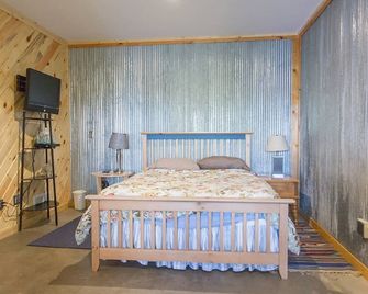 Spacious cabin on Big Sandy - McGregor - Bedroom