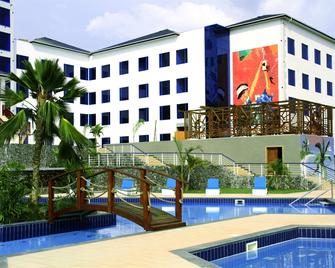 Best Western Plus Atlantic Hotel - Takoradi - Building