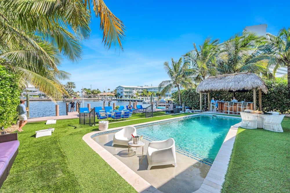 Retreat by Beach Waterfront Lago Key - פורט לודרדייל - בריכה