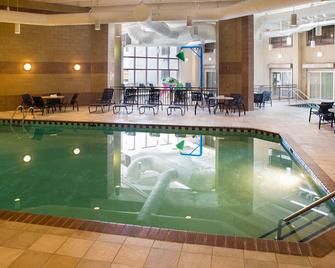 Jackpot Junction Casino Hotel - Morton - Piscina