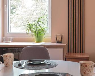 Land of Lakes Apartment by BookingHost - Olsztyn (Warminsko-Mazurskie) - Dining room