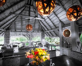 Call of the Wild Lodge - Hoedspruit - Patio