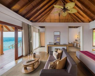 Dusit Thani Maldives - Mudhdhoo