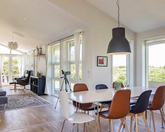 6 person holiday home in Hirtshals-By Traum - Hirtshals - Essbereich