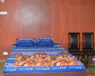 Atharv Resort - Amboli - Bedroom
