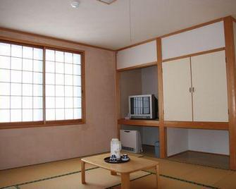 Raicho - Toyama - Kamervoorziening