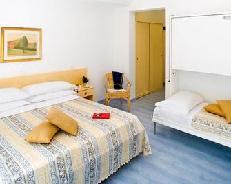 Hotel Ligure - Spotorno - Schlafzimmer
