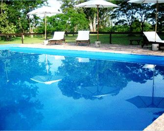 Estancia El Cencerro - Capilla del Señor - Piscina