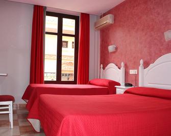 Hostal Sonia - Granada - Phòng ngủ