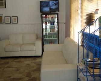 Star Inn by Elevate Rooms - Niagara Falls - Soggiorno