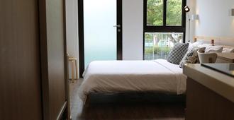 Self-Contained Fully Furnished Studio With Housekeeping - Singapur - Habitación