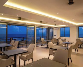 Atollios Skyview Hotel - Huraa - Restaurant