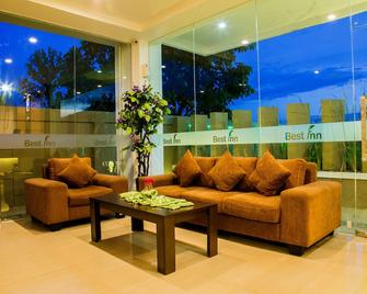 Best Inn Hotel - Balikpapan - Lobby