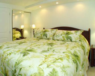 Kaleialoha Condominiums - Lahaina - Bedroom