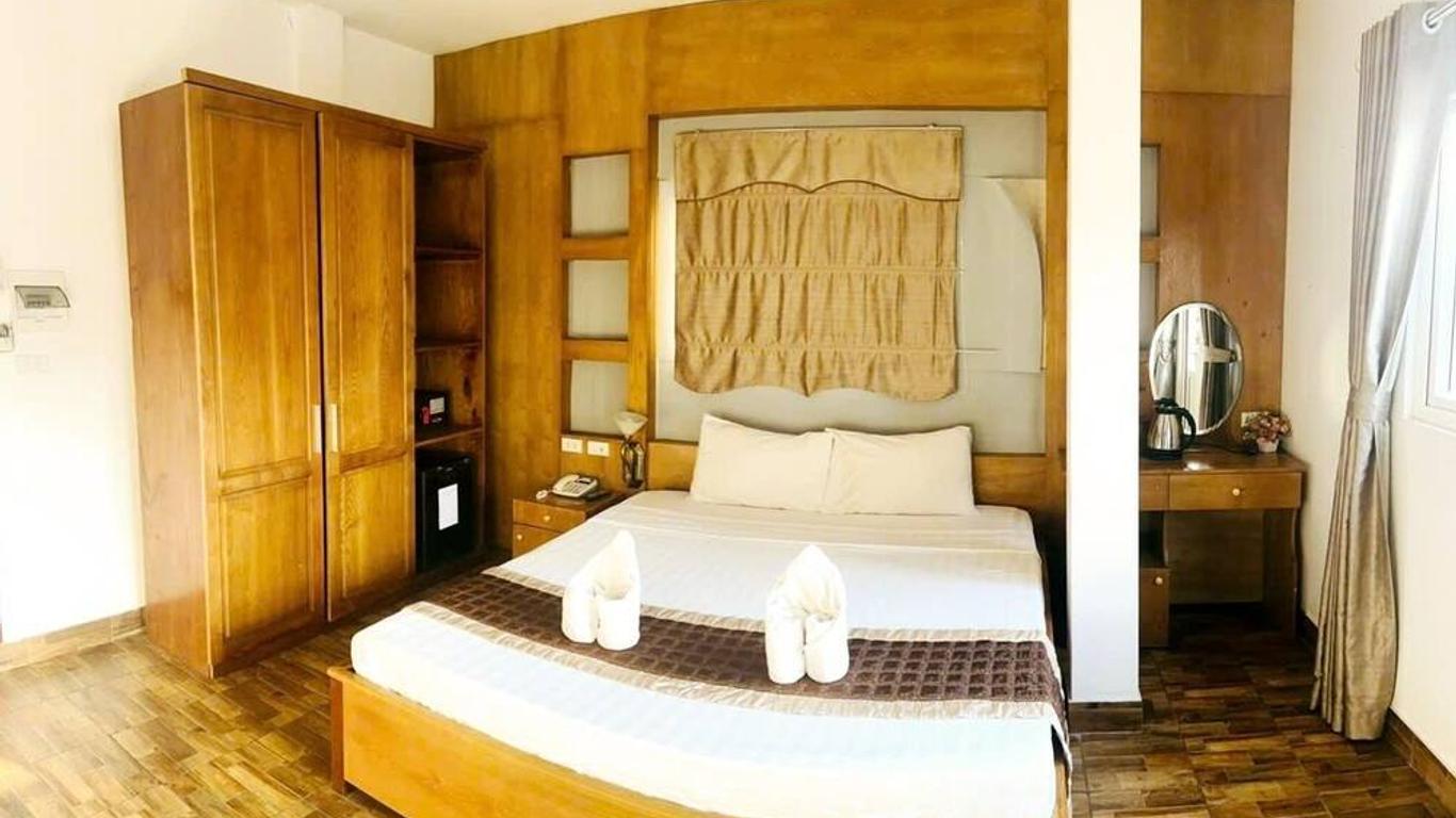 V Central Hotel