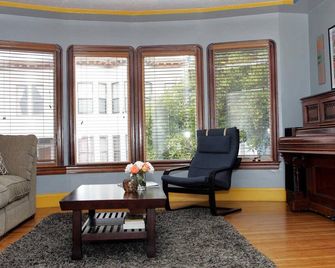 Amazing Roof Deck in the Mission! Walk to Tartine Manufacture - San Francisco - Sala de estar