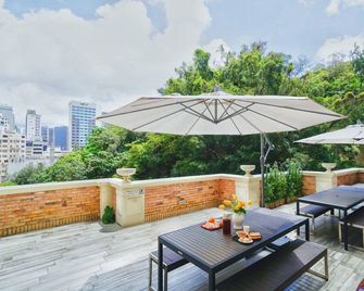 The Salvation Army - Booth Lodge - Hong Kong - Balcony