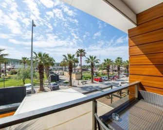 Sigacik Marina Apart Hotel - Seferihisar - Balcón