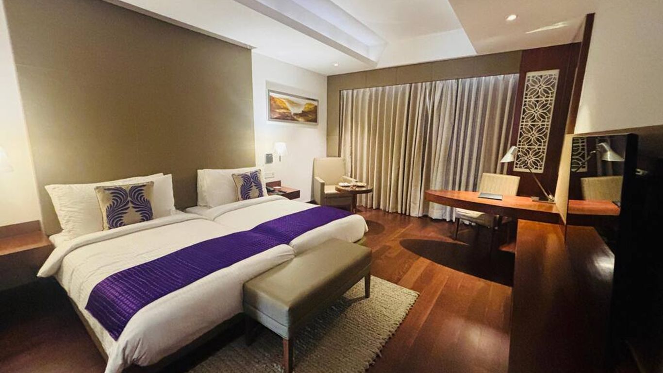 The Anya Hotel-Golf Course Road