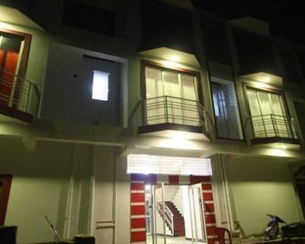 Hotel Simon King - Mālvan - Building