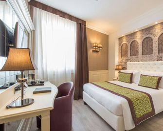 Hotel San Pietro - Verona - Camera da letto