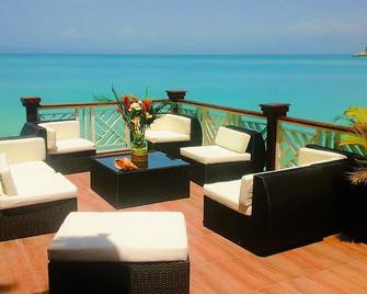 Abaka Bay Resort - Cacor - Balcón