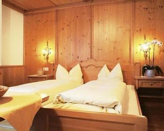 Aparthotel Landhaus St. Joseph (Indoor Pool) - Mayrhofen - Bedroom