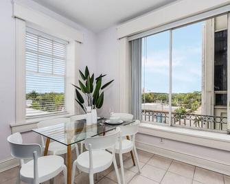 Casa Palma Historic apt in the BEST spot downtown - Fort Myers - Dining room