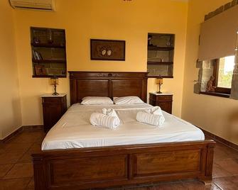 Chateau Retreat - Lakkopetra - Camera da letto