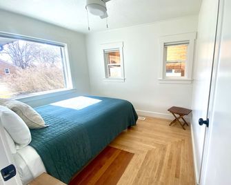 Ogdens East Bench // Luxury Amenities// Whole Home! - Ogden - Bedroom