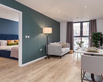 Cable Street Serviced Apartments - Mánchester - Sala de estar