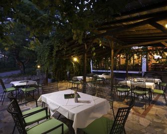 Menir Luxury Apartments - Thasos - מסעדה