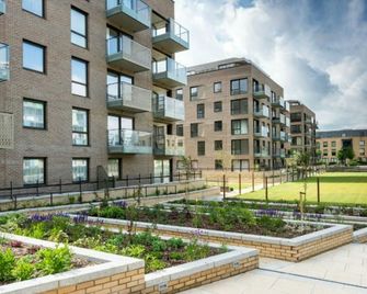 Citystay Living - Mill Park Apartments - Cambridge - Building