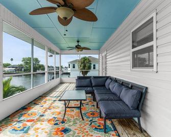 \'It's a Shore Thing\' - Hernando Beach - Balcony