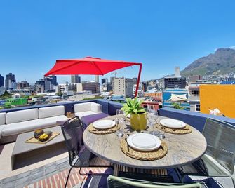 Bo-Kaap Elegance Historic Luxury & Mountain Views - Cape Town - Balkon