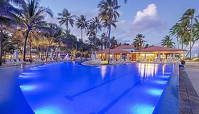 Jatiuca Suites Resort By Slaviero Hoteis - Maceió - Pool