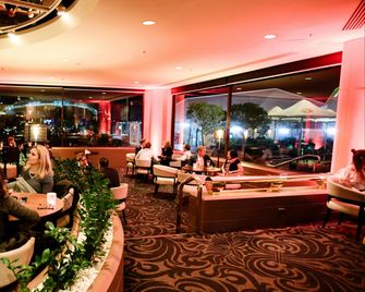 Intercontinental Hotels Adelaide By IHG - Adelaide - Building