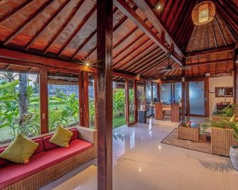 Nyanyi Sanctuary Villa Tabanan by Ini Vie Hospitality - Kediri - Soggiorno
