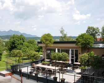 Hotel Restaurant Weinstube - Nendeln - Edificio