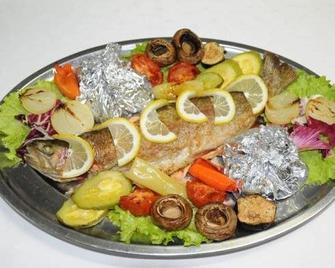 Lostrita - Pastravarie, Hotel & Spa - Baia Mare - Food