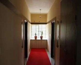 Hotel Sai Skanda - Subrahmanya - Hallway