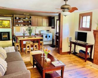 Cozy Country Cabin - Church Hill - Sala de estar